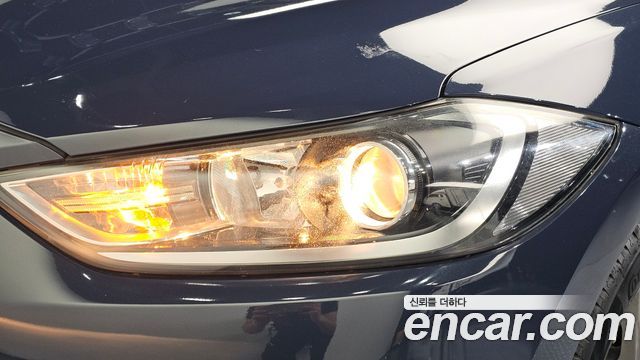 Hyundai AVANTE 2016 — photo 8