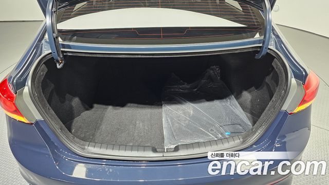 Hyundai AVANTE 2016 — photo 29
