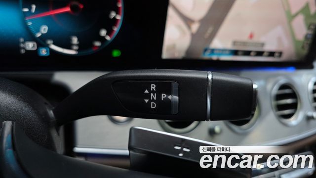 Mercedes-Benz E-Class 2021 — photo 12