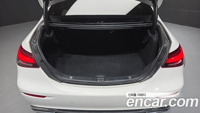 Mercedes-Benz E-Class 2021 — photo 23