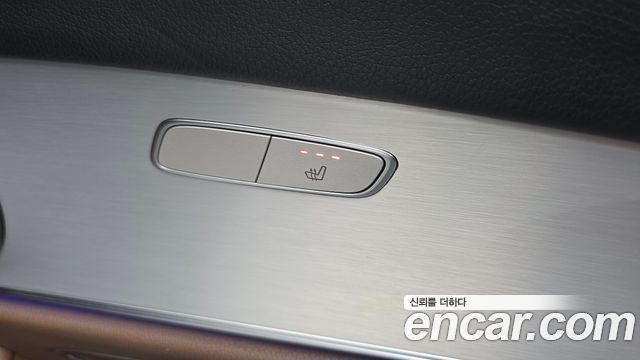 Mercedes-Benz E-Class 2021 — photo 29