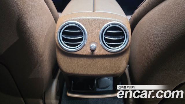 Mercedes-Benz E-Class 2021 — photo 30