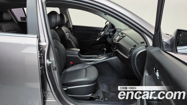 Kia Sportage 2011 — photo 11