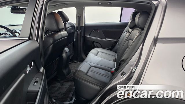 Kia Sportage 2011 — photo 12
