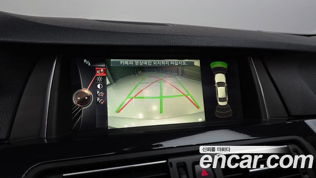 BMW 5-Series 2015 — photo 16
