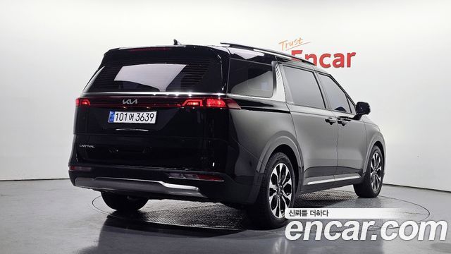 Kia Canival 2022 — photo 2