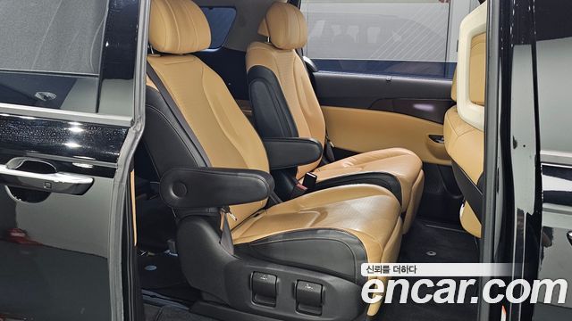 Kia Canival 2022 — photo 17