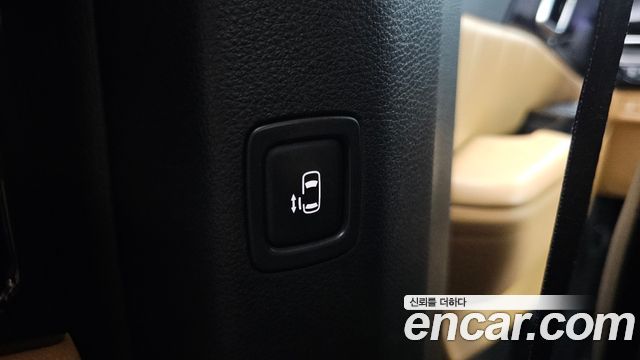 Kia Canival 2022 — photo 28