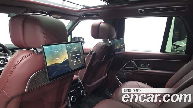 Land Rover Range Rover 2026 — photo 17