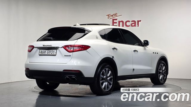 Maserati Levante 2017 — photo 2