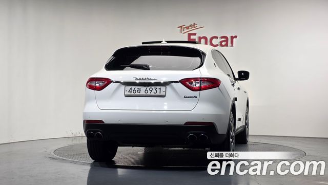 Maserati Levante 2017 — photo 4