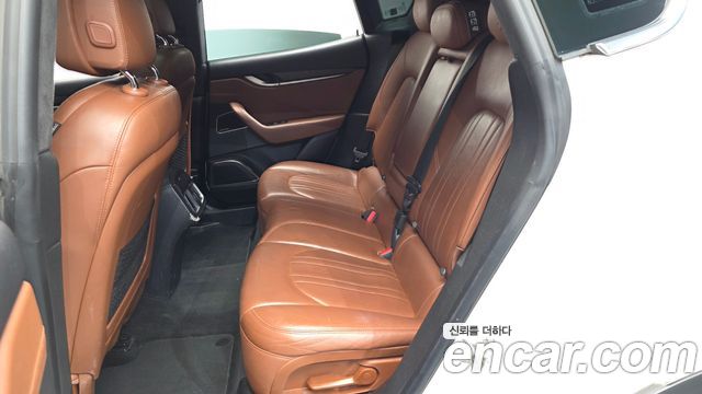 Maserati Levante 2017 — photo 11