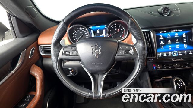 Maserati Levante 2017 — photo 13