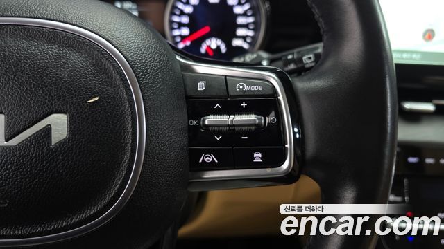 Kia Canival 2023 — photo 15