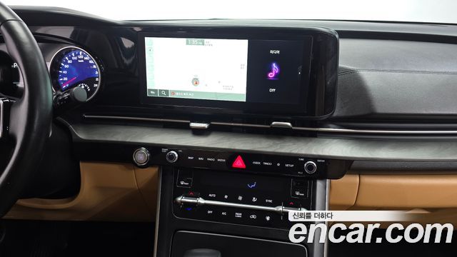Kia Canival 2023 — photo 17