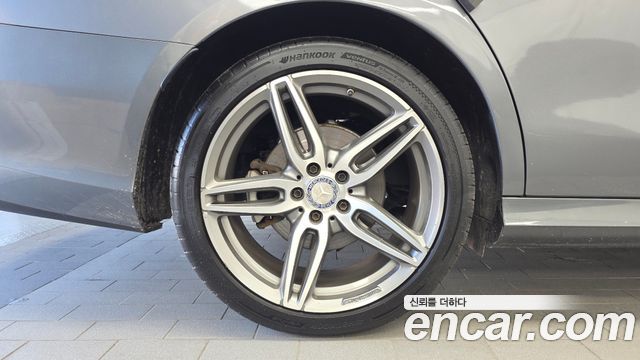 Mercedes-Benz E-Class 2017 — photo 5