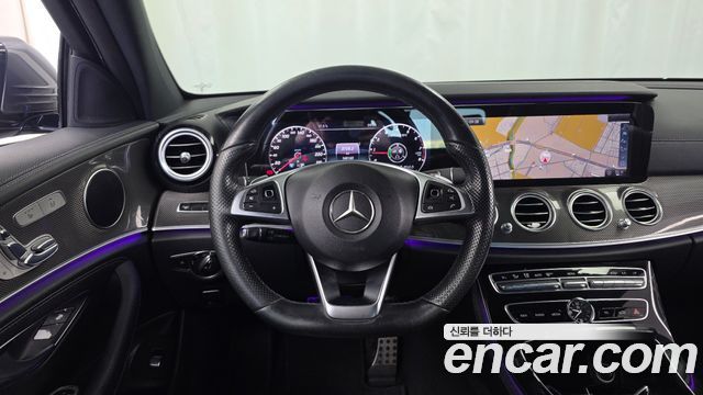 Mercedes-Benz E-Class 2017 — photo 13