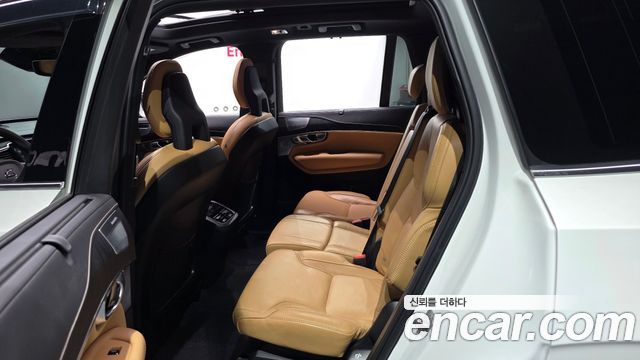 Volvo XC90 2021 — photo 12