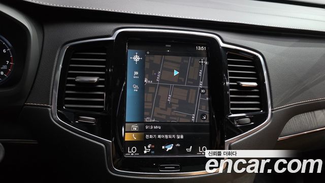 Volvo XC90 2021 — photo 14