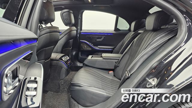 Mercedes-Benz S-Class 2022 — photo 11