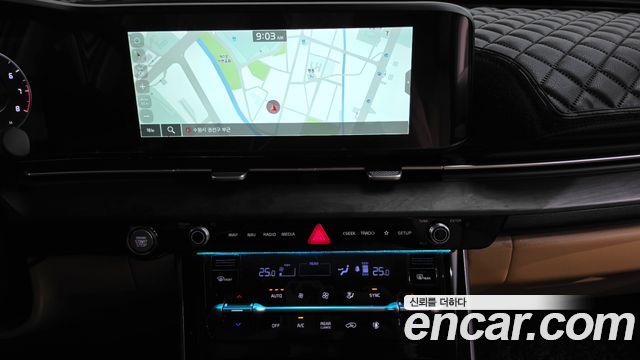 Kia Canival 2023 — photo 18