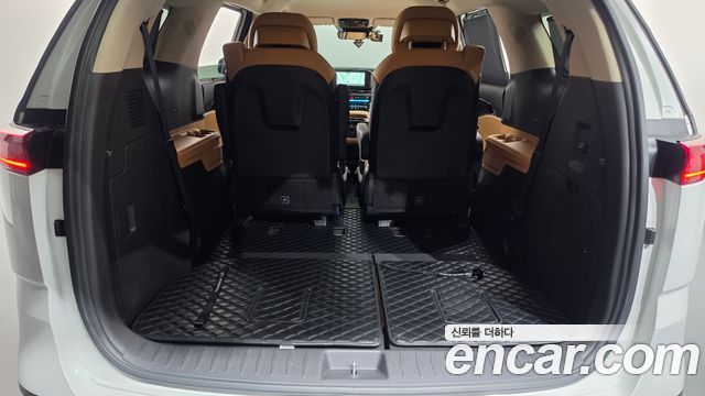 Kia Canival 2023 — photo 25