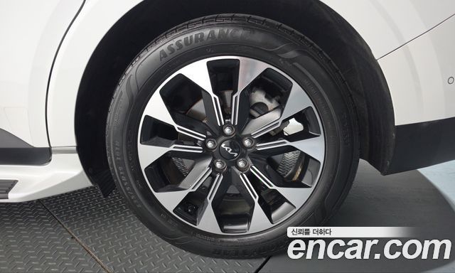 Kia Canival 2023 — photo 7