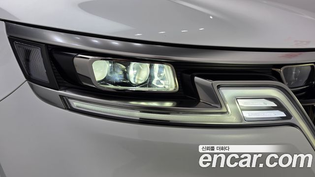 Kia Canival 2023 — photo 8