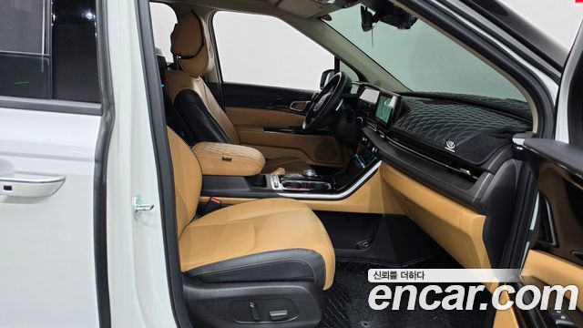 Kia Canival 2023 — photo 16