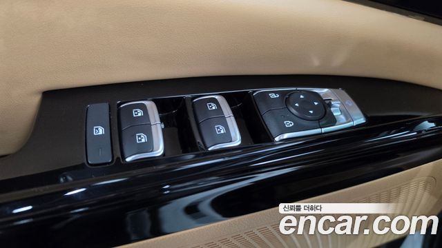 Kia Canival 2023 — photo 27