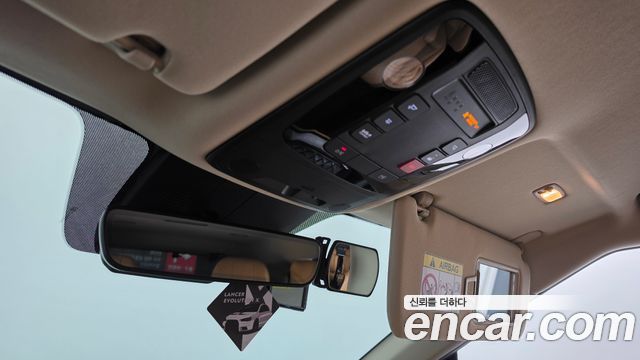 Kia Canival 2023 — photo 28