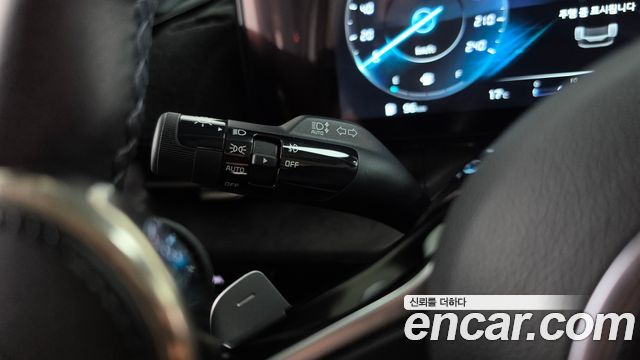 Kia Canival 2023 — photo 30