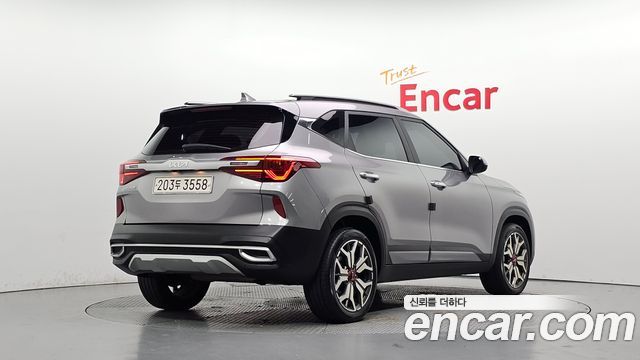 Kia Seltos 2023 — photo 2