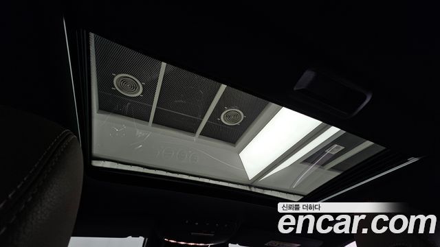 Mercedes-Benz E-Class 2022 — photo 23