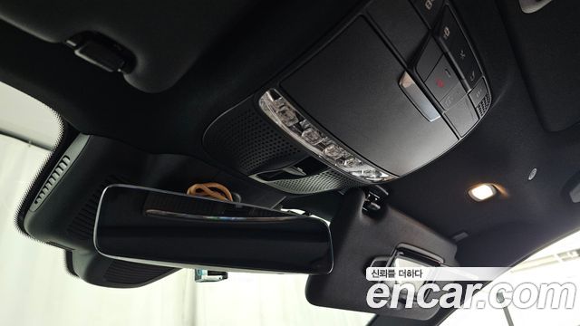 Mercedes-Benz E-Class 2022 — photo 24