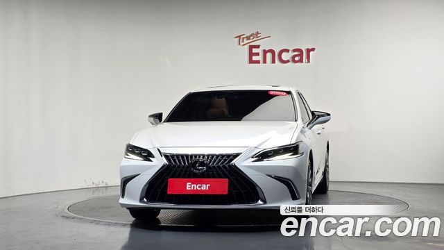 Lexus ES 2025 — photo 3