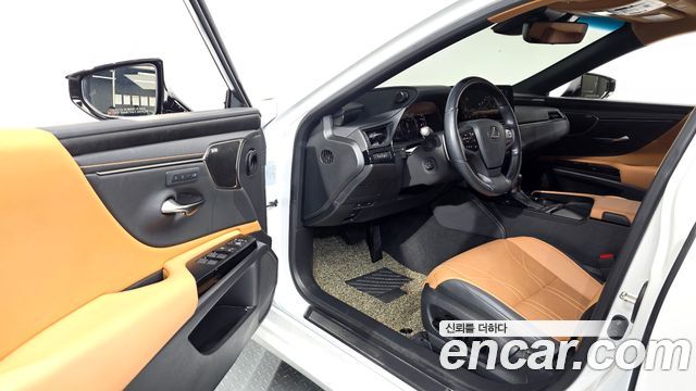 Lexus ES 2025 — photo 13