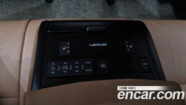 Lexus ES 2025 — photo 18