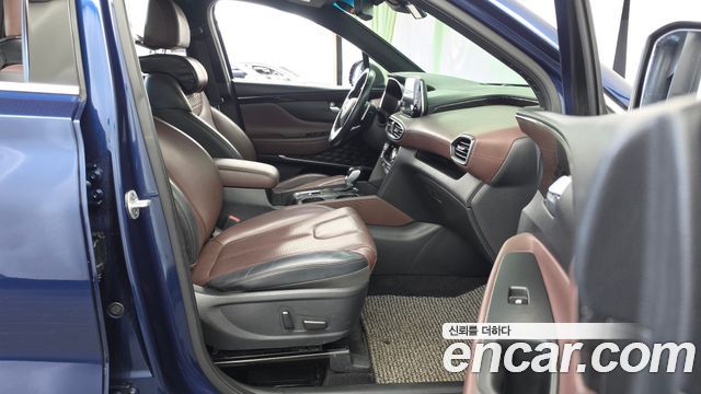 Hyundai Santafe 2019 — photo 11