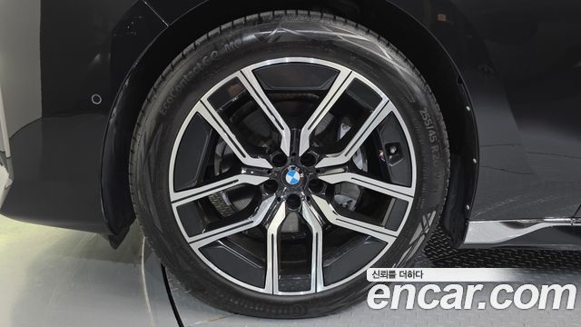 BMW 7-Series 2025 — photo 5