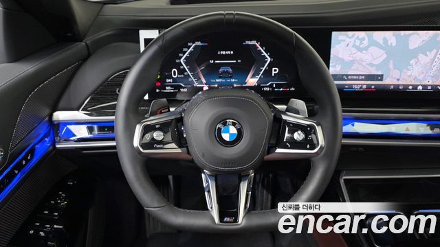 BMW 7-Series 2025 — photo 20