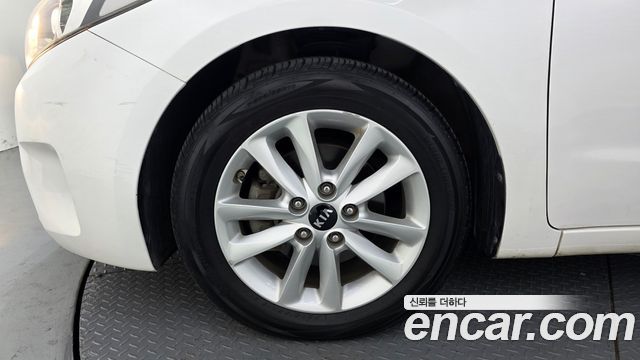 Kia K3 2016 — photo 5