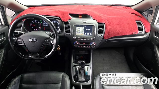 Kia K3 2016 — photo 10