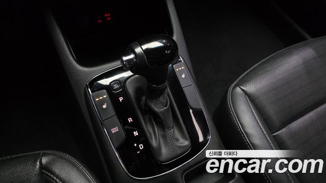 Kia K3 2016 — photo 12