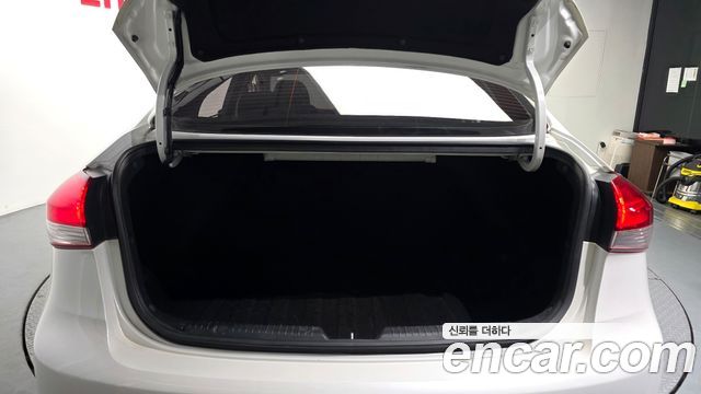 Kia K3 2016 — photo 26