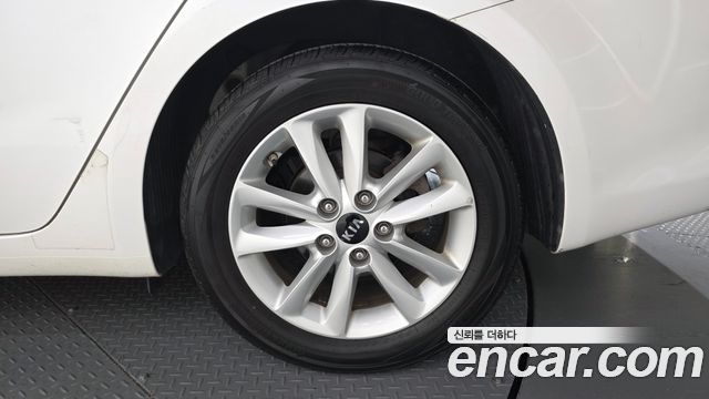 Kia K3 2016 — photo 7