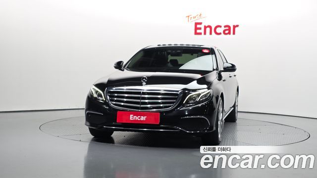 Mercedes-Benz E-Class 2018 — photo 3
