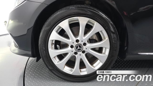Mercedes-Benz E-Class 2018 — photo 5