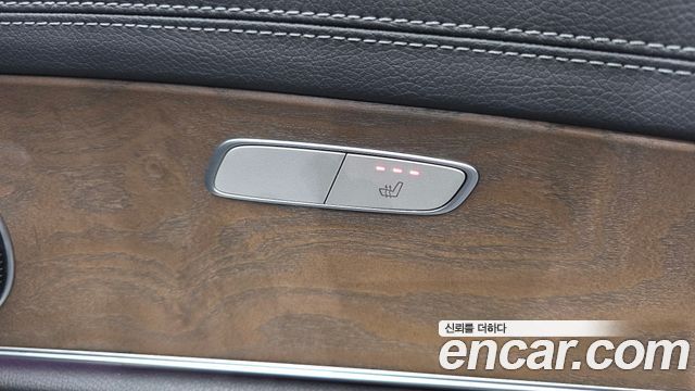 Mercedes-Benz E-Class 2018 — photo 31