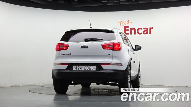 Kia Sportage 2012 — photo 4